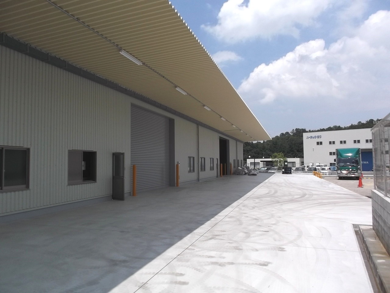一柳運送株式会社　普通倉庫棟
